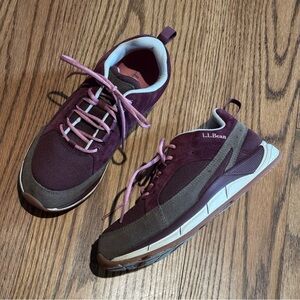Like new L.L. Bean. 8.5 Women's Bean's Comfort Fitness Walking Shoes, Suede Mesh